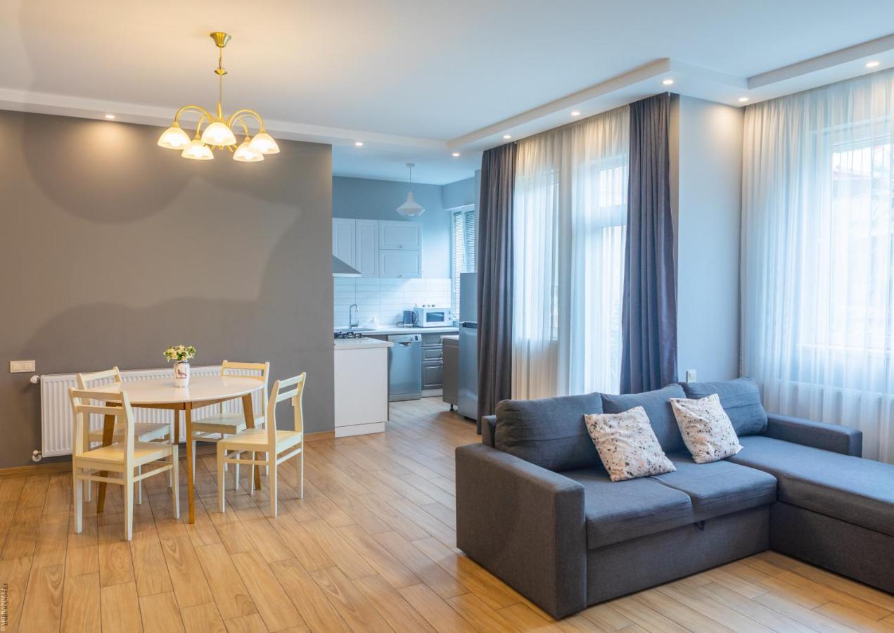 Apartment By The Sheraton Μπατούμι Εξωτερικό φωτογραφία